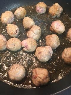 CALAMARES RELLENOS Y ALBONDIGAS DE CARNE