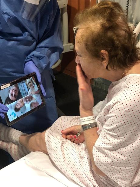 Schaeffler dona tablets a la Obra Social San Juan de Dios para sus centros sanitarios y hospitalarios Schaeffler dona tablets a la Obra Social San Juan de Dios para sus centros sanitarios y hospitalarios