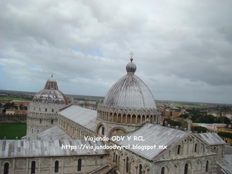 Plaza del Duomo desde la Torre Inclinada de Pisa Que hacer, a donde ir, que visitar en Pisa. Un día en Pisa