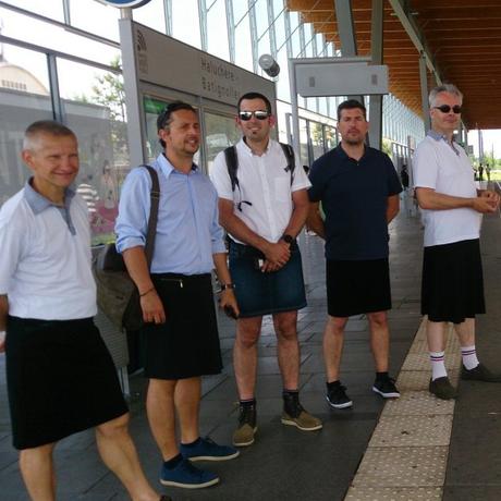 Fotos De Hombres Con Falda