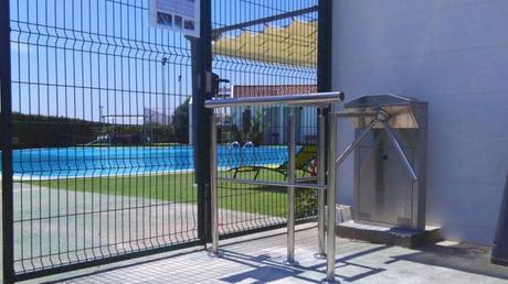 Sanidad ‘hiere de muerte’ a las piscinas comunitarias