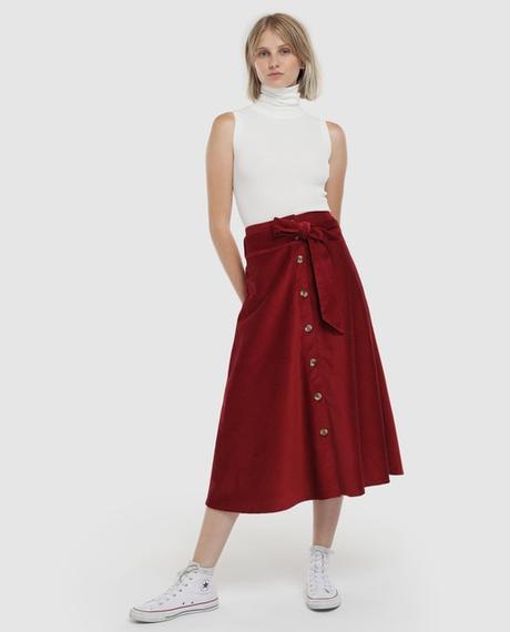 Falda Verde Corta Con Blusa Negra