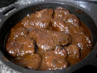 Carrilleras dentro de la salsa triturada Carrilleras dentro de la salsa triturada.