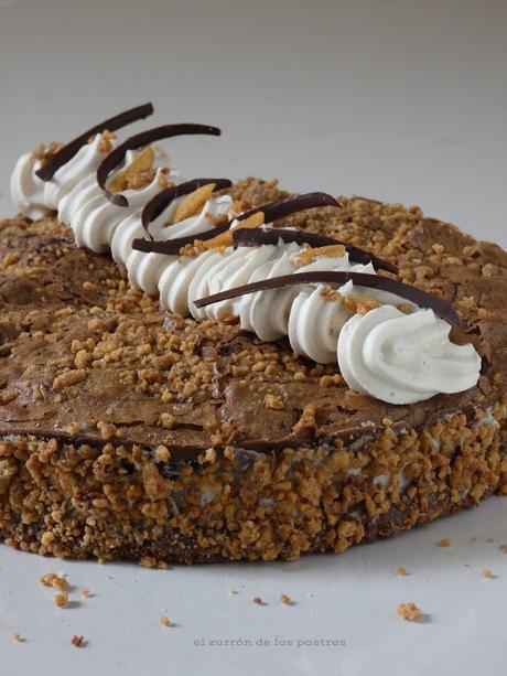 Brownie con gofio, almendra y gofio frito