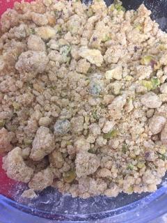 CRUMBLE DE CEREZAS Y CHOCOLATE BLANCO