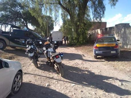 Asesinan a 2 personas y roban camionetas en la colonia El Morro