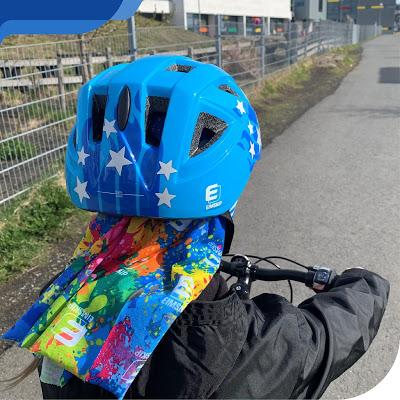 Bicis en Islandia y niños: Eimskip-Kiwanis