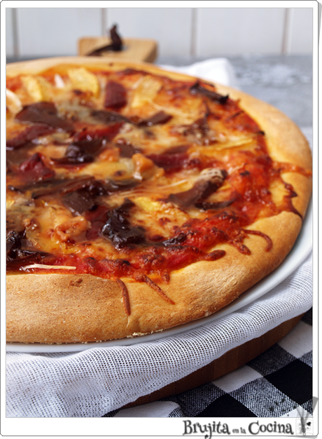 Pizza boletus caramelizado y jamón Pizza boletus caramelizado y jamón