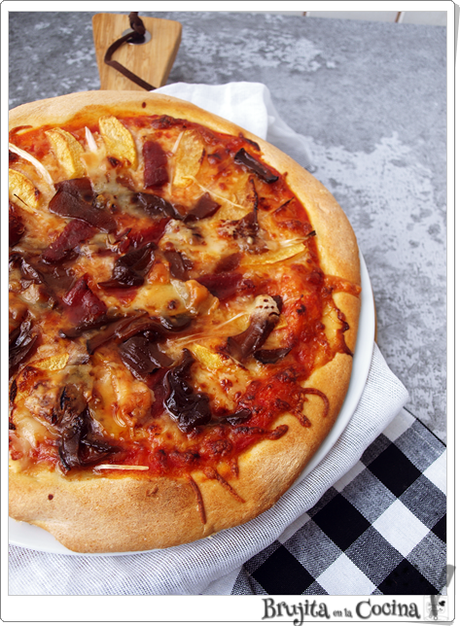 Pizza boletus caramelizado y jamón Pizza boletus caramelizado y jamón