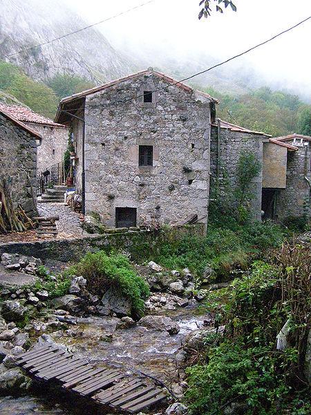 turismo de cercanía en Asturias, casas de Bulnes