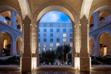 Jaffa Hotel: John Pawson aporta modernidad a un ex convento en la ciudad vieja de Tel Aviv Jaffa Hotel: John Pawson aporta modernidad a un ex convento en la ciudad vieja de Tel Aviv