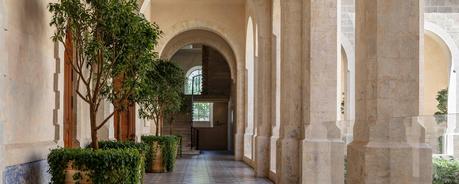 Jaffa Hotel: John Pawson aporta modernidad a un ex convento en la ciudad vieja de Tel Aviv Jaffa Hotel: John Pawson aporta modernidad a un ex convento en la ciudad vieja de Tel Aviv