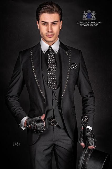 Traje moderno steampunk gótico negro con calaveras