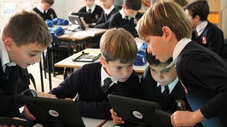 Educando en familia: formando los líderes del mañana Educando en familia: formando los líderes del mañana