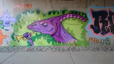 Los murales y dibujos dinosaurianos de Houl