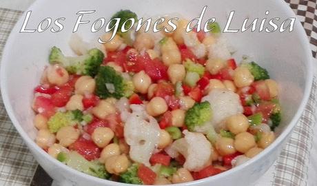 ENSALADA DE GARBANZOS, BROCOLI Y COLIFLOR ENSALADA DE GARBANZOS, BROCOLI Y COLIFLOR