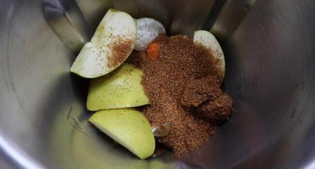 Zumo Multivitamínico con Mambo Echamos todos los ingredientes en el vaso para triturarlos