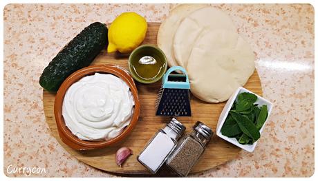 Tzatziki con pan de pita