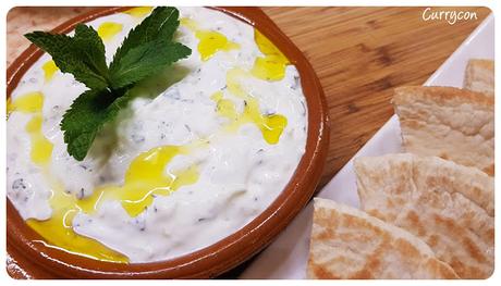 Tzatziki con pan de pita