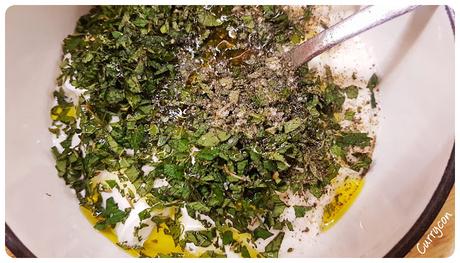 Tzatziki con pan de pita