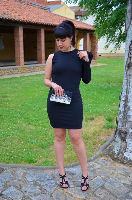 Vestido negro de una sola manga de Femme Luxe