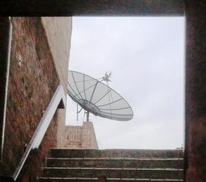 DEL BLOQUEO NAVAL AL COMUNICACIONAL