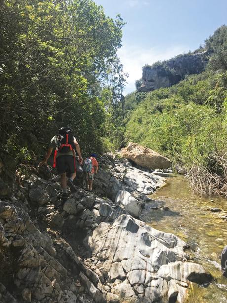 Senderismo en familia en Málaga: Barranco Blanco