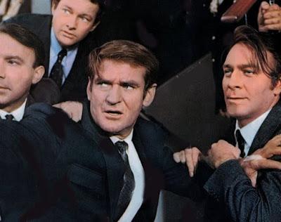 NADIE HUYE ETERNAMENTE (Nobody Runs Forever (The High Commissioner) (Gran Bretaña, USA; 1968) Intriga, Policíaco, Espionaje