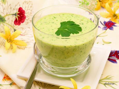 Crema fría de lechuga y aguacate (sin cocción) Crema fría de lechuga y aguacate (sin cocción)