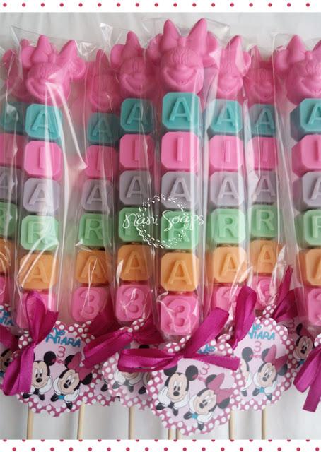 brochetas jabón nombre cumpleaños