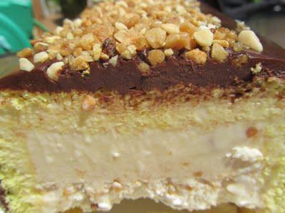 BOMBÓN HELADO DE ALMENDRAS Y CHOCOLATE