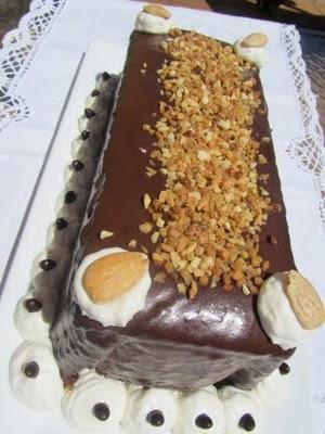 BOMBÓN HELADO DE ALMENDRAS Y CHOCOLATE