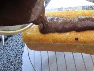 BOMBÓN HELADO DE ALMENDRAS Y CHOCOLATE