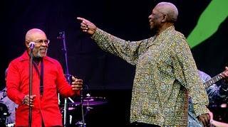 BB KING en Glastonbury 2011 (completo on-line 57') BB KING en Glastonbury 2011 (completo on-line 57')