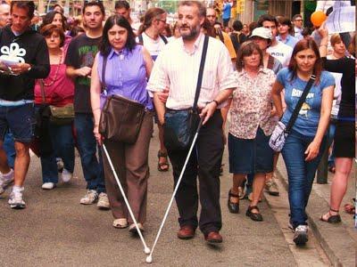 Fotos y carteles curiosos de las “acampadas”.