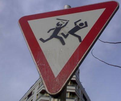 Fotos y carteles curiosos de las “acampadas”.