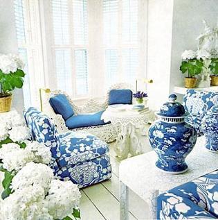 Azul y blanco, una decoración elegante y veraniega.