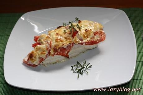 Pechugas asadas con tomate y costra de mahonesa