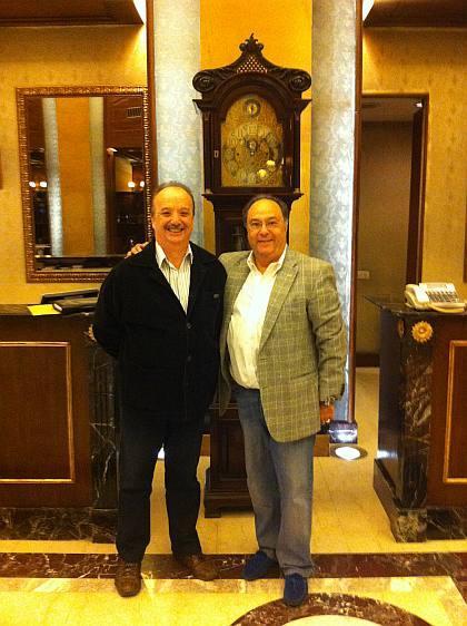 FITHEP2011_0798 El Dr. Néstor Rubén Samone, Bakery and Pastry Technologist (Associate Consultant) de Ferré & Consulting Group junto al Sr. José R. Ferré, Presidente de Ferré & Consulting Group “Consulting Alliance Holding”, durante el Consejo Oficial Partners, en la ciudad de Buenos Aires (Argentina).