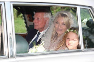 Kate Moss;se viste de novia!!!(by Ira)