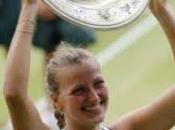 Wimbledon: Kvitova tocó cielo manos