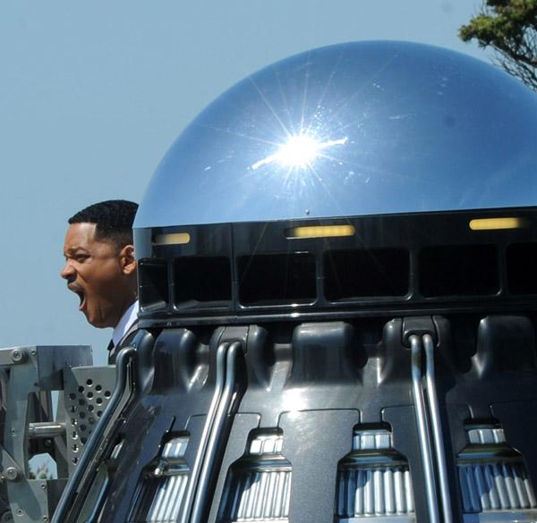 Will-Smith-and-Josh-Brolin11