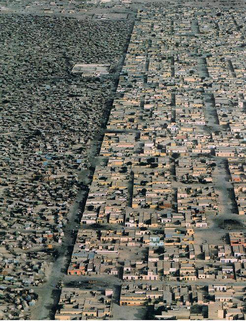 sweethesound:

Nouakchott, Mauritania
Photography: Steve...