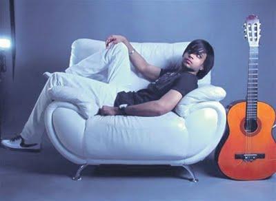 UN LADRON DE AMOR...