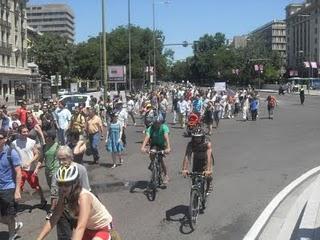 UNA COLUMNA DE CIUDADANOS TRICANTINOS MARCHA SOBRE MADRID