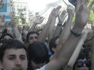 UNA COLUMNA DE CIUDADANOS TRICANTINOS MARCHA SOBRE MADRID