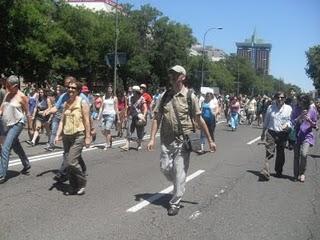 UNA COLUMNA DE CIUDADANOS TRICANTINOS MARCHA SOBRE MADRID