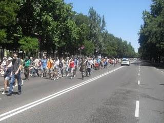 UNA COLUMNA DE CIUDADANOS TRICANTINOS MARCHA SOBRE MADRID