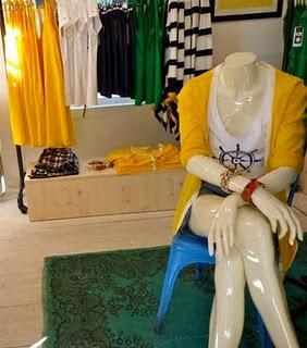 Tommy, Women´s Secret & Russian Red