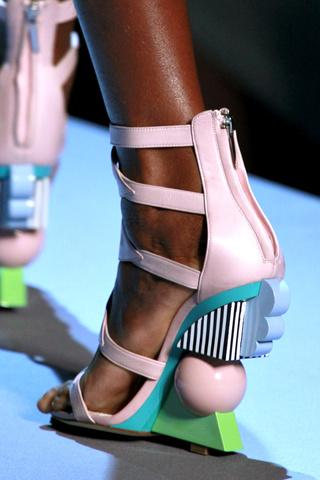 DIOR ALTA COSTURA OTOÑO/INVIERNO 2011